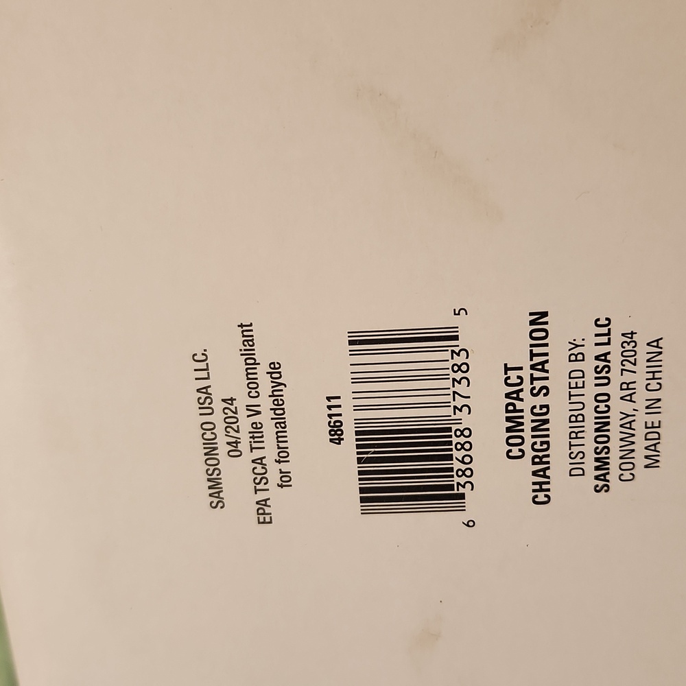 Compact Multi-Device Charging Station New In Box - Picture 4 of 4